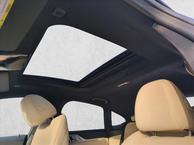 Used 2023 BMW i4 eDrive40 image 16