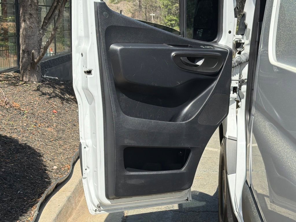 Used 2023 Mercedes-Benz Sprinter 144 Cargo w/ Acoustic Package image 29