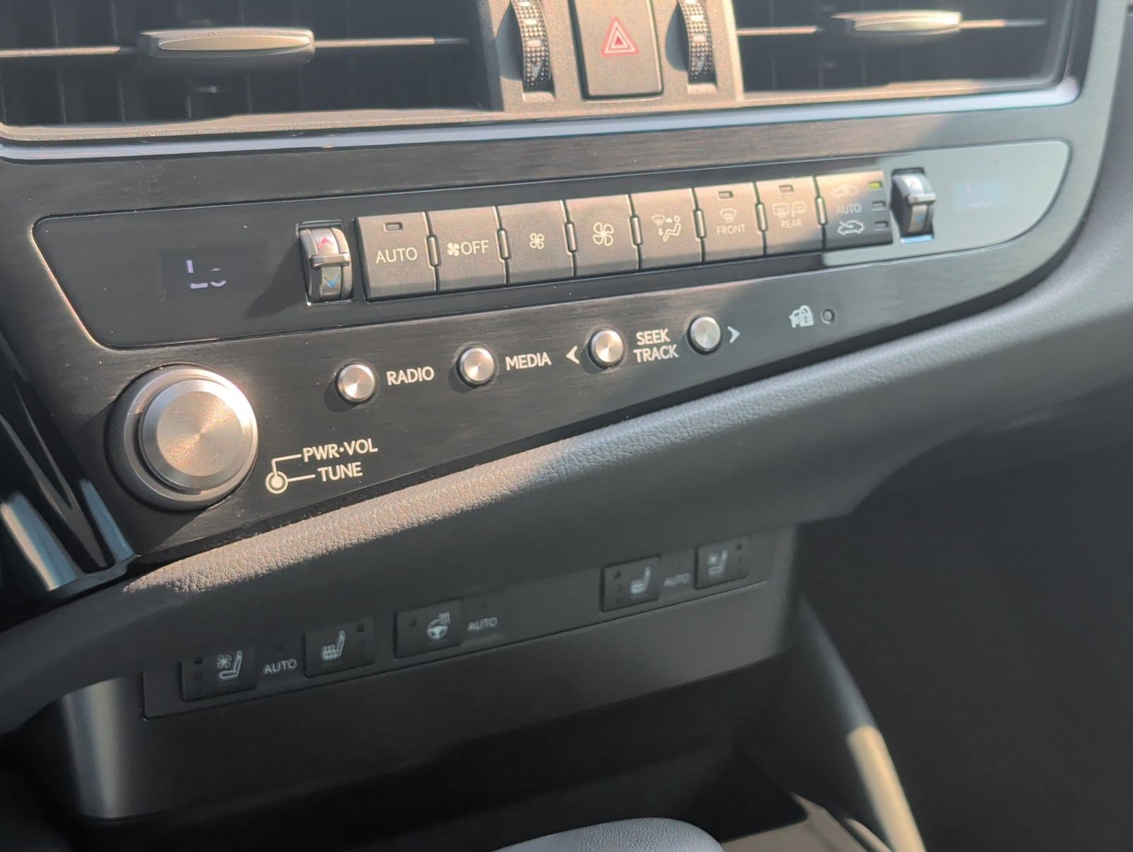 Used 2025 Lexus ES 350 w/ Premium Package FWD image 20