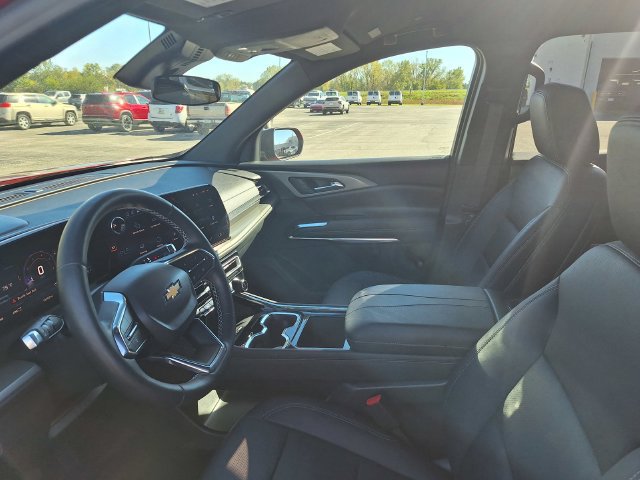 Used 2026 Chevrolet Traverse LT AWD/4WD image 11