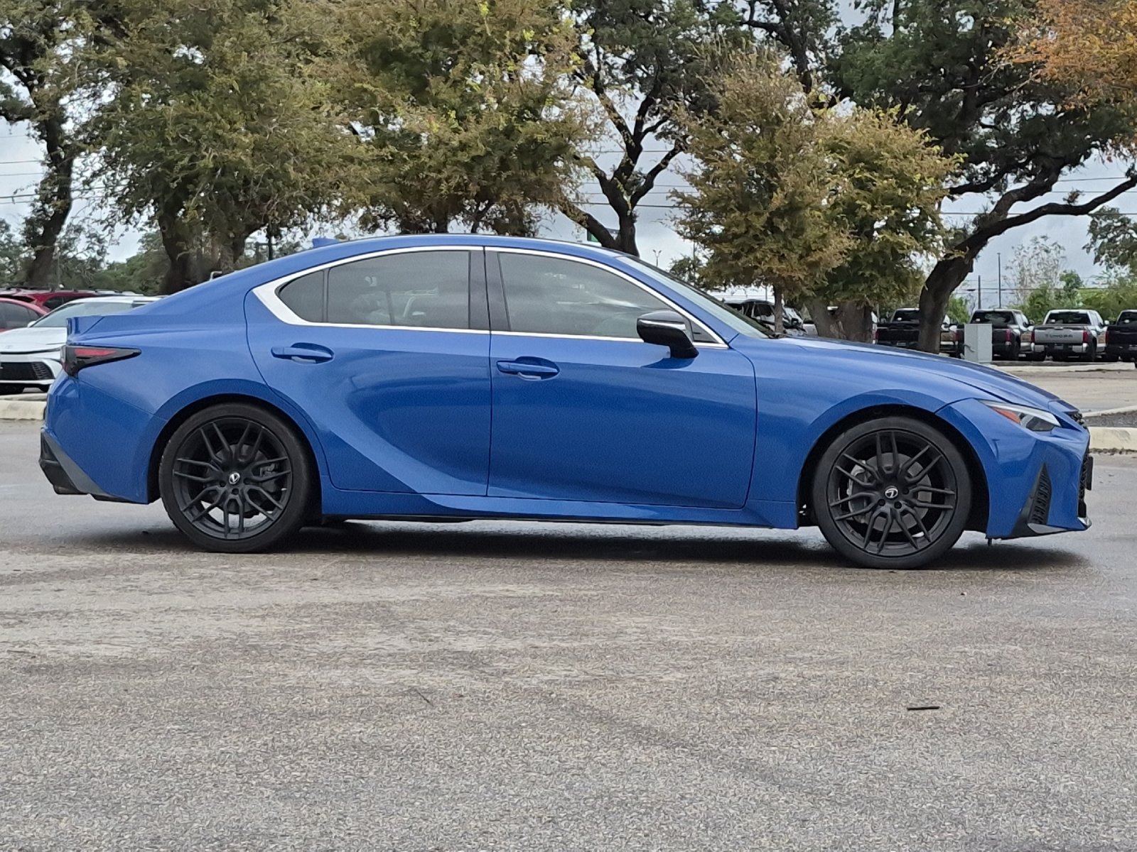 Used 2021 Lexus IS 350 F Sport RWD image 6