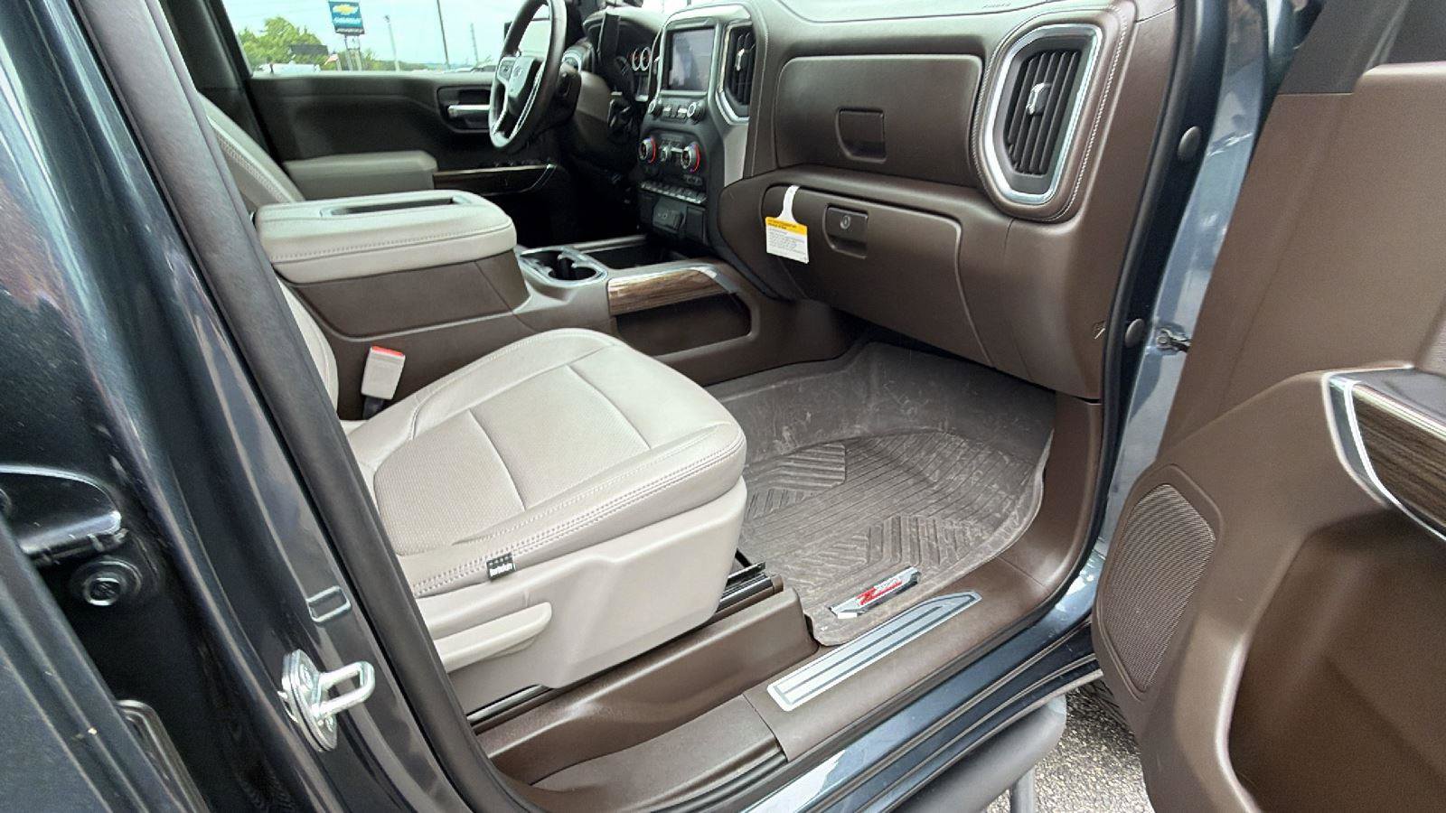 Used 2022 Chevrolet Silverado 1500 RST AWD/4WD image 16