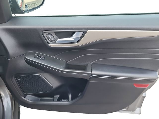 Used 2022 Ford Escape SEL image 26