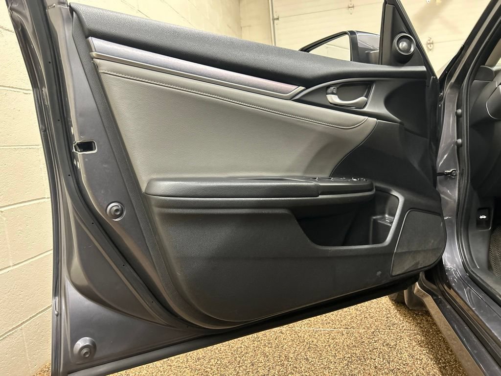 Used 2018 Honda Civic Touring image 13
