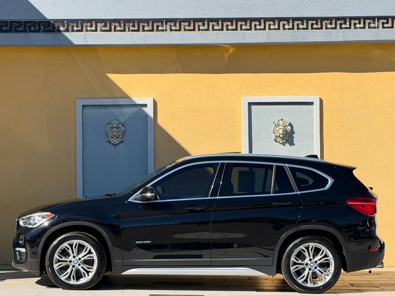 Used 2017 BMW X1 xDrive28i AWD/4WD image 8