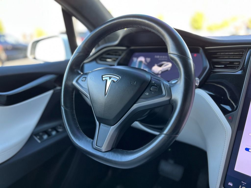 Used 2021 Tesla Model X Long Range image 12
