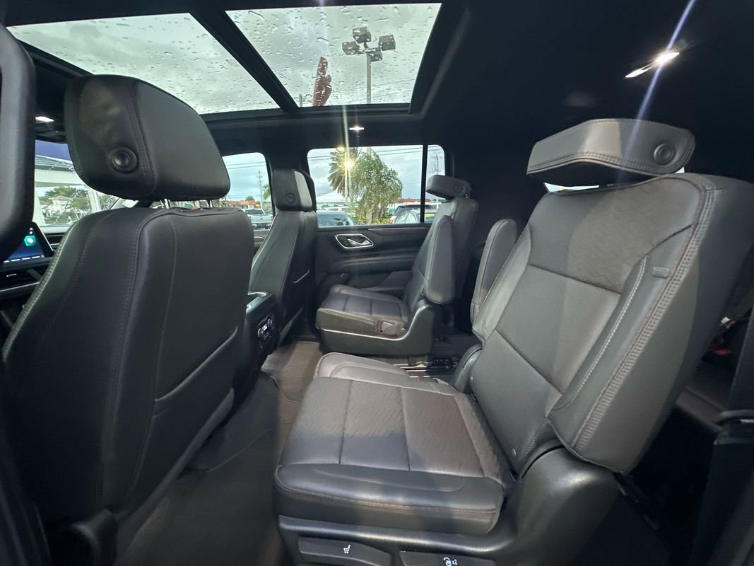 Used 2023 Chevrolet Suburban High Country w/ Premium Package 2 image 30