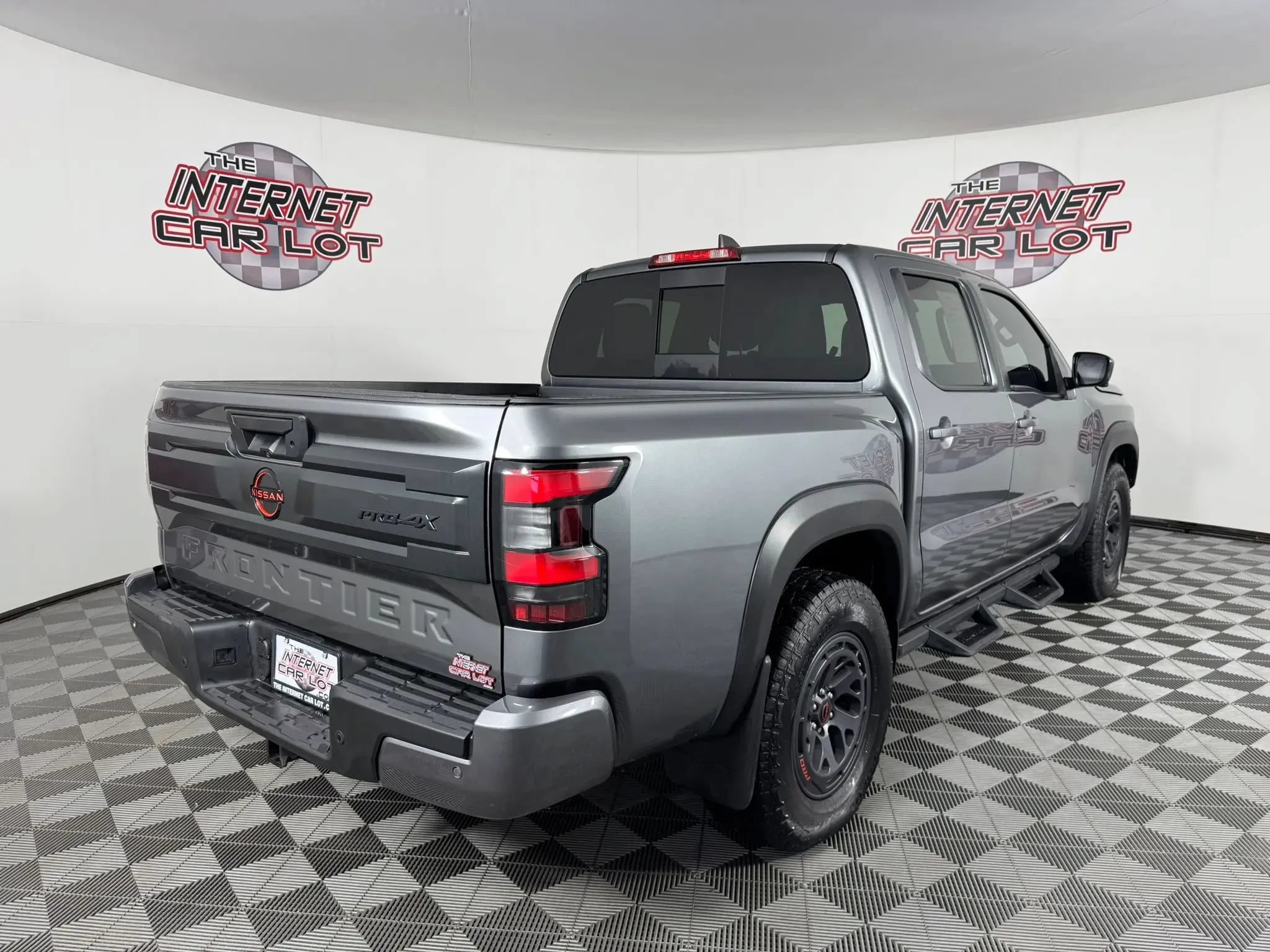 Used 2025 Nissan Frontier PRO-4X w/ Pro Convenience Package AWD/4WD image 7