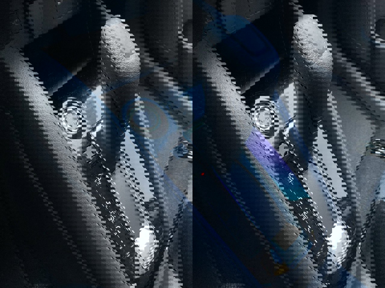 New 2025 Nissan Versa SV w/ Trunk Package image 32