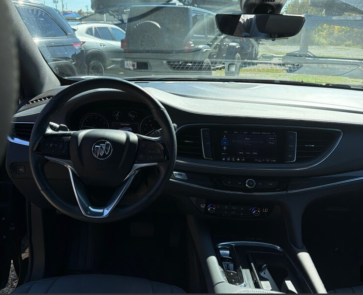 Certified 2023 Buick Enclave Essence w/ Experience Buick Package AWD/4WD image 6