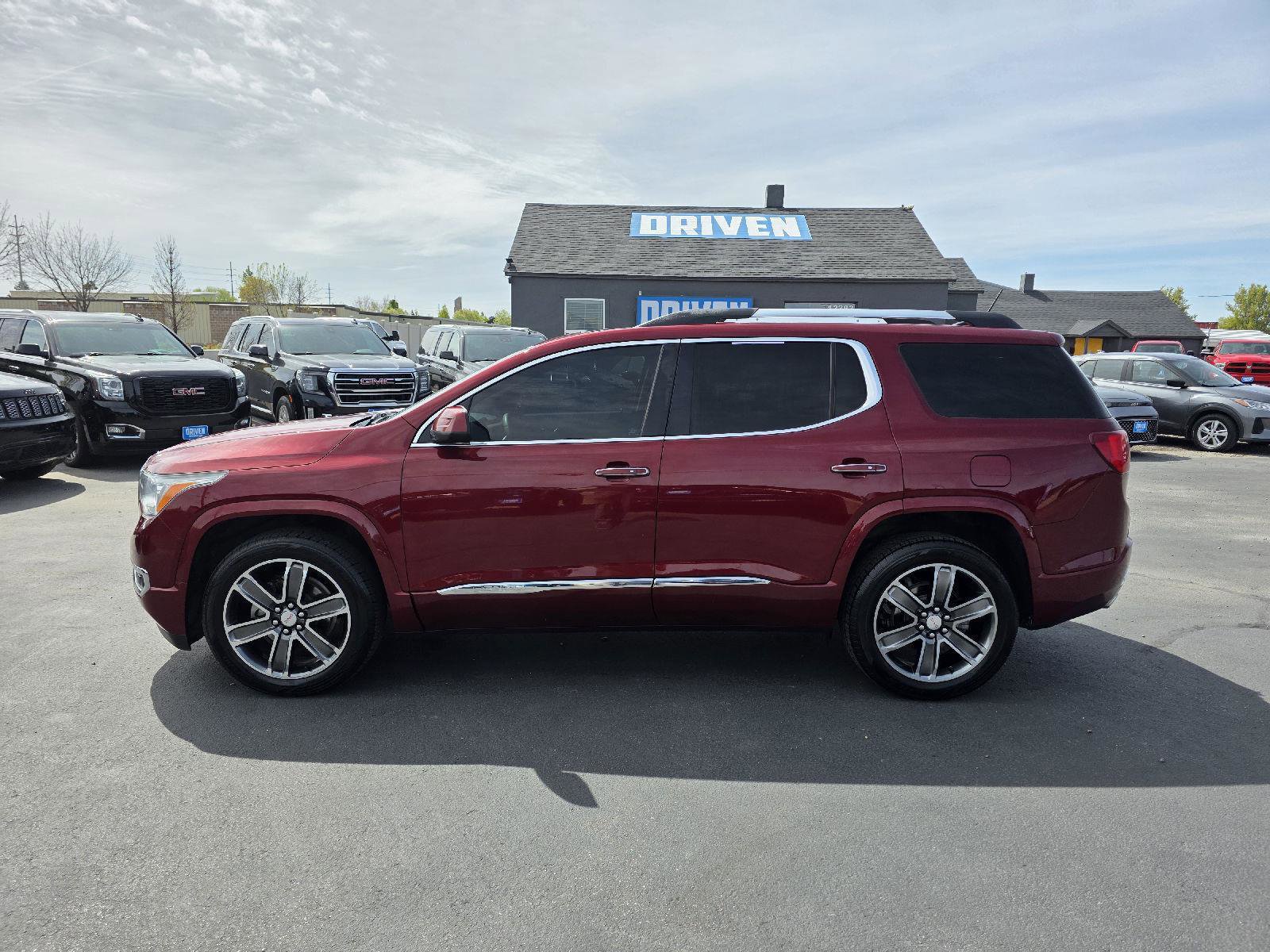 Used 2018 GMC Acadia Denali AWD/4WD image 8