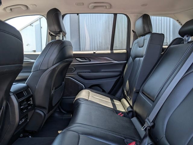 Used 2023 Jeep Grand Cherokee 30th Anniversary AWD/4WD image 17