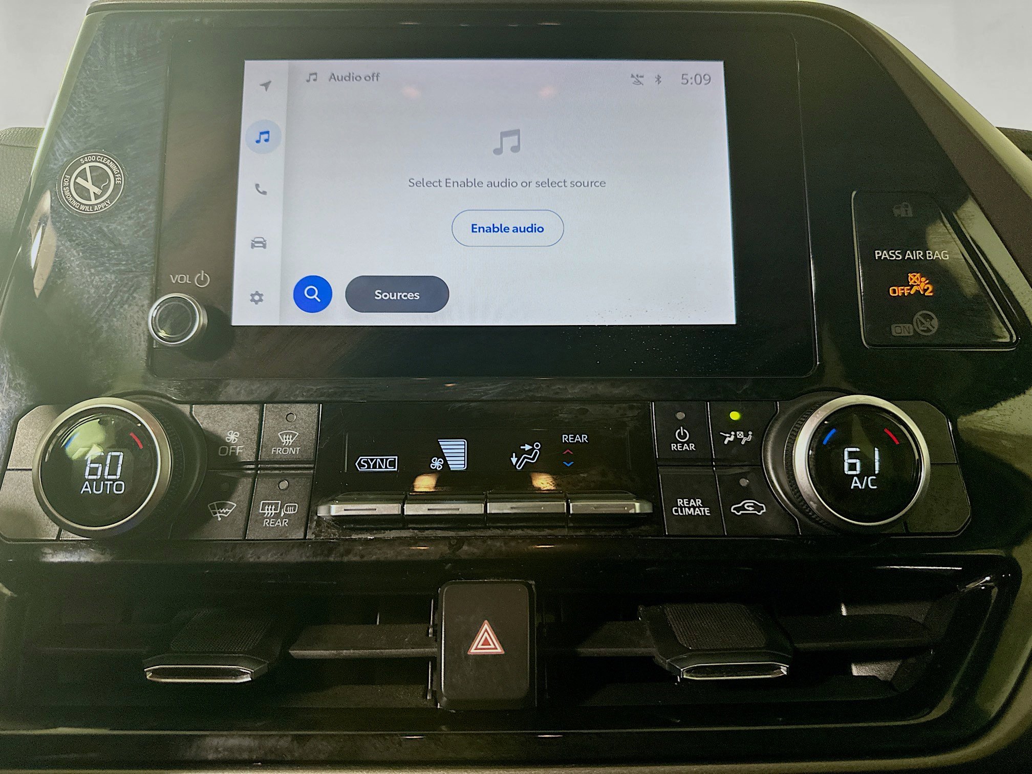 Used 2024 Toyota Highlander LE image 24