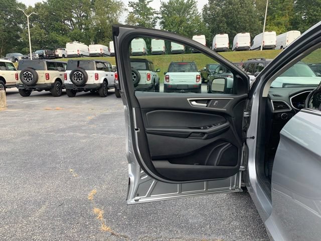 Used 2020 Ford Edge SEL w/ Convenience Package FWD image 21