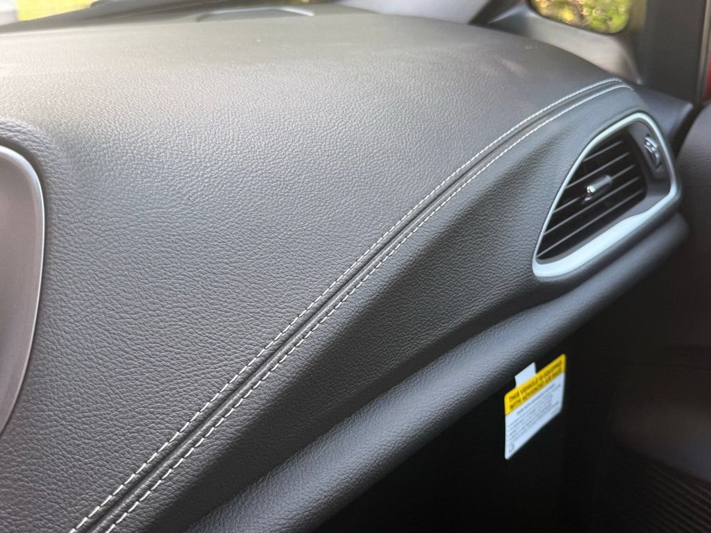 New 2026 Chrysler Pacifica Select FWD image 21