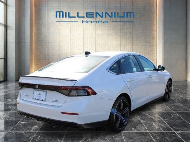 Used 2025 Honda Accord Sport image 5