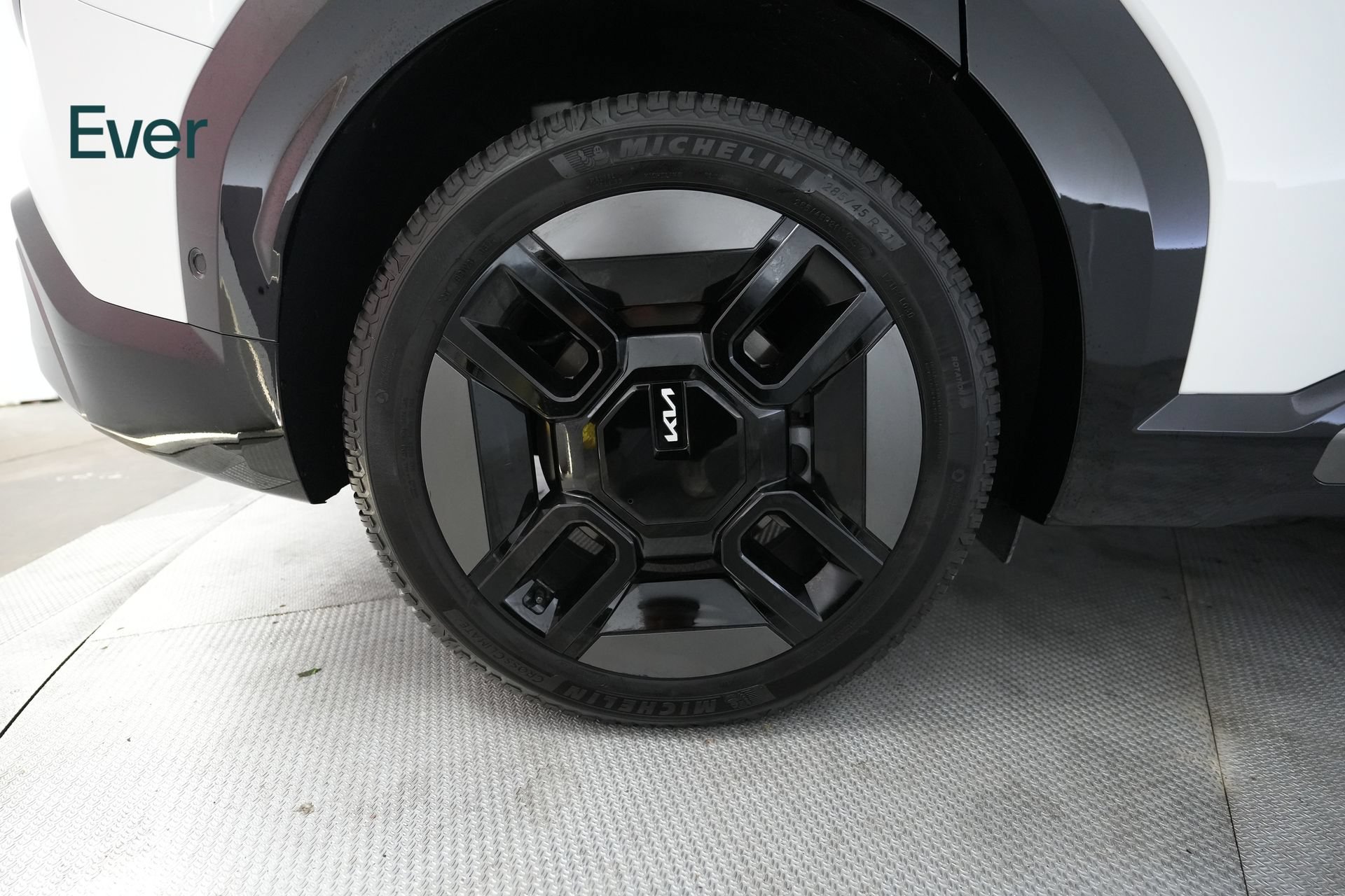 Used 2024 Kia EV9 GT-Line AWD/4WD image 21