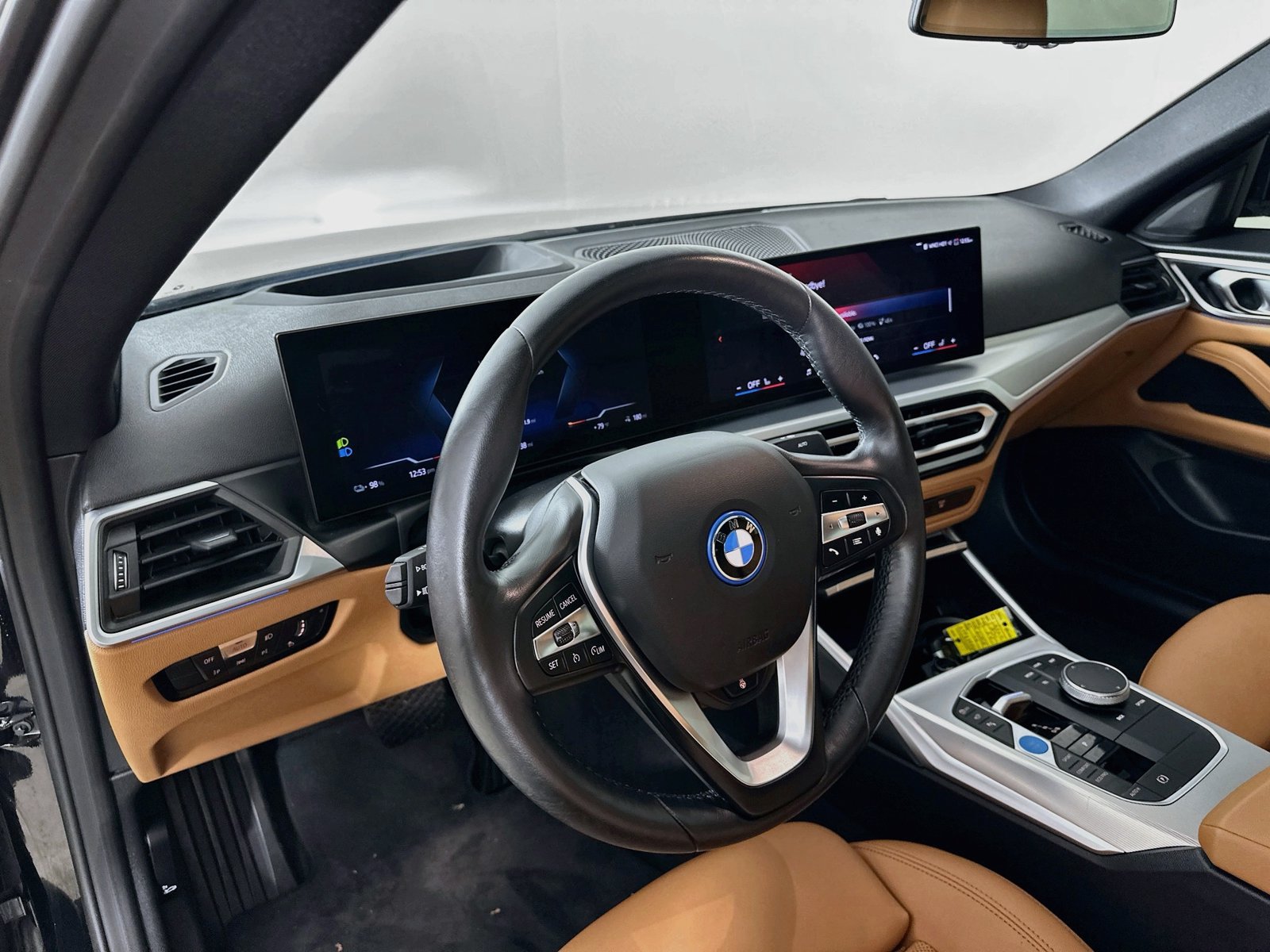Used 2024 BMW i4 eDrive35 w/ Premium Package RWD image 32