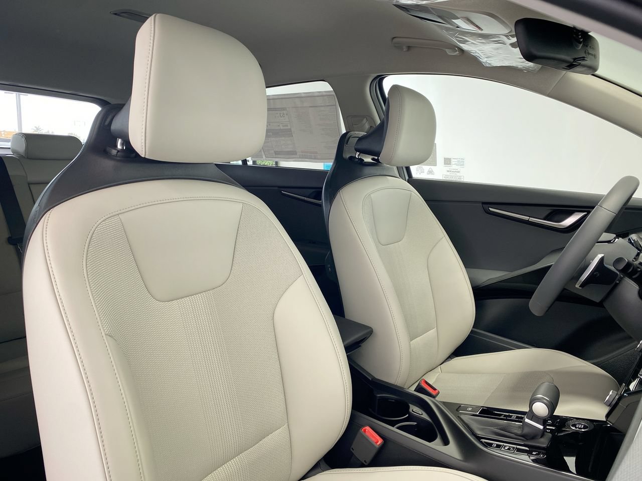 New 2026 Kia Niro EX FWD image 30