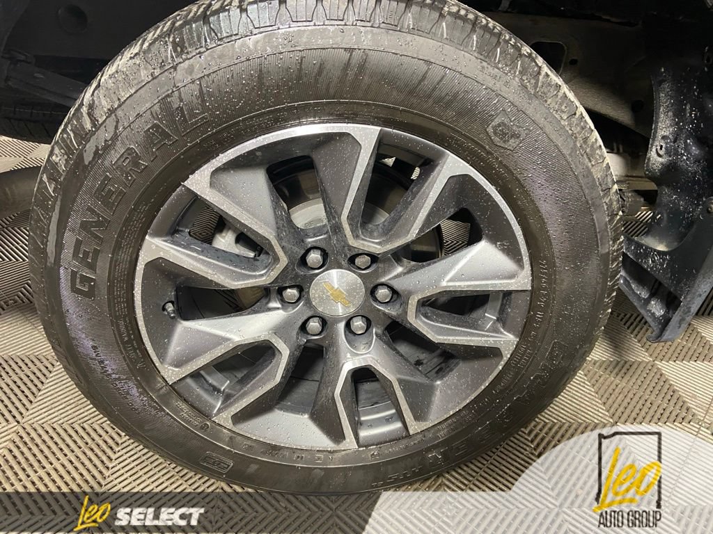 Used 2023 Chevrolet Silverado 1500 LT AWD/4WD image 20