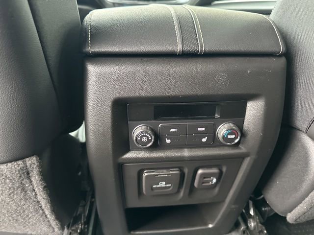 Used 2023 Chevrolet Traverse Premier w/ Redline Edition image 23