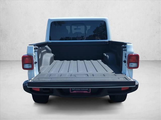 Used 2024 Jeep Gladiator Sport AWD/4WD image 6