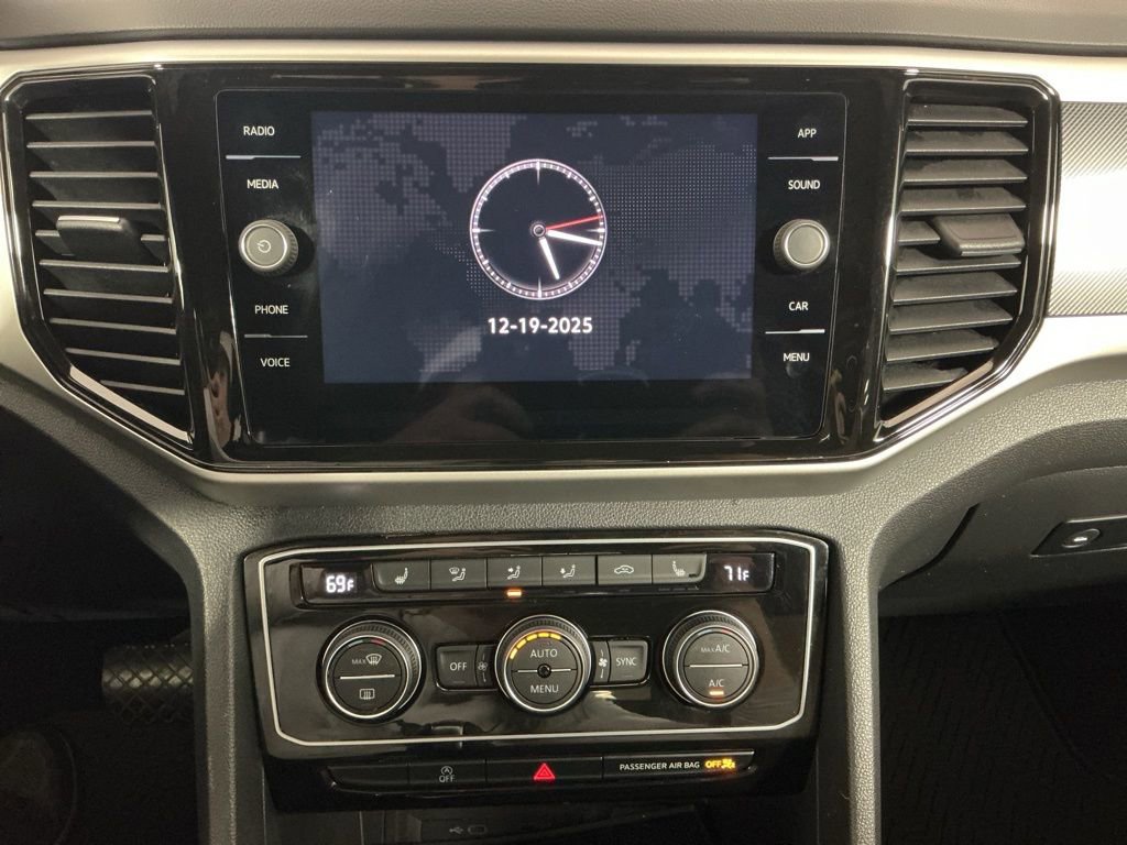 Used 2023 Volkswagen Atlas Cross Sport SE image 12