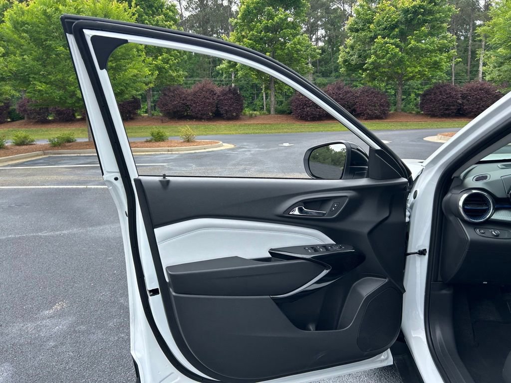 New 2026 Chevrolet Trax LT w/ Driver Confidence Package FWD image 49
