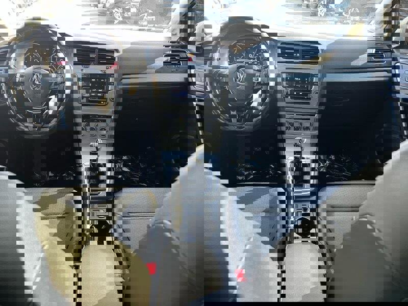 Used 2017 Volkswagen Golf Wolfsburg Edition image 12