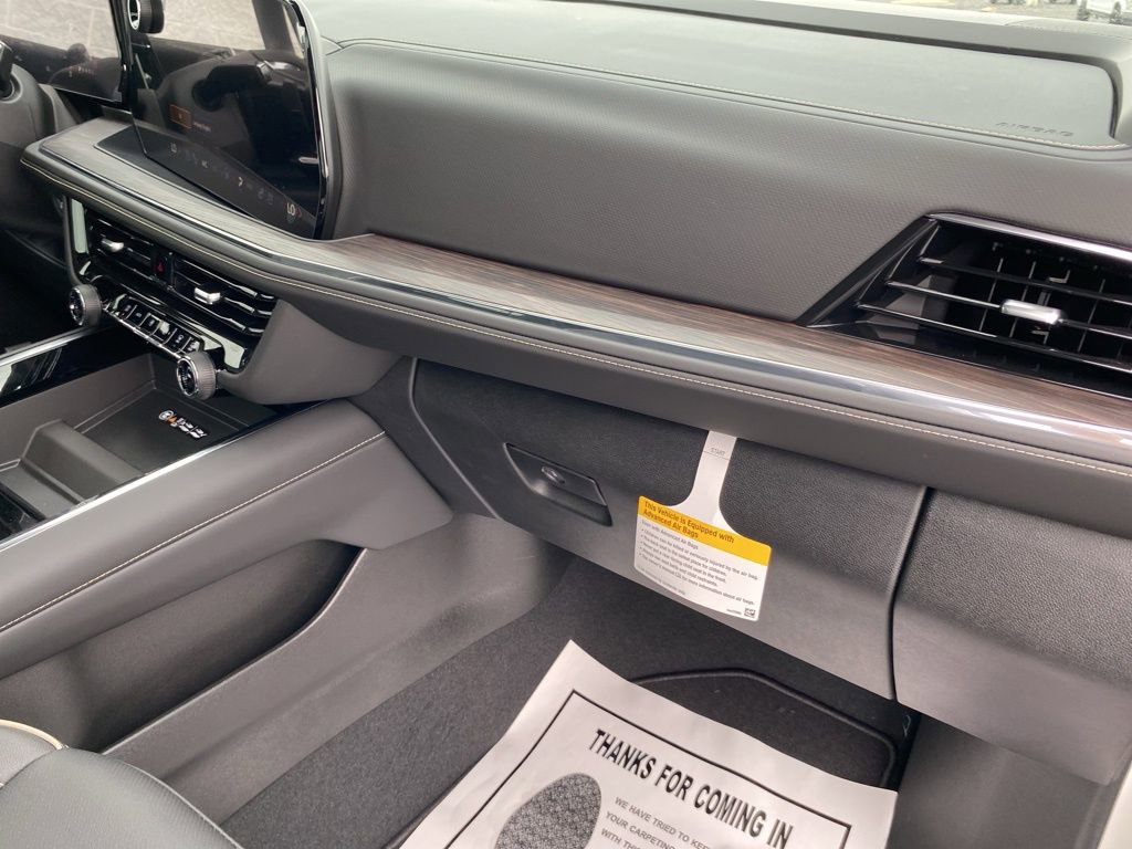 New 2025 Chevrolet Suburban Premier image 41