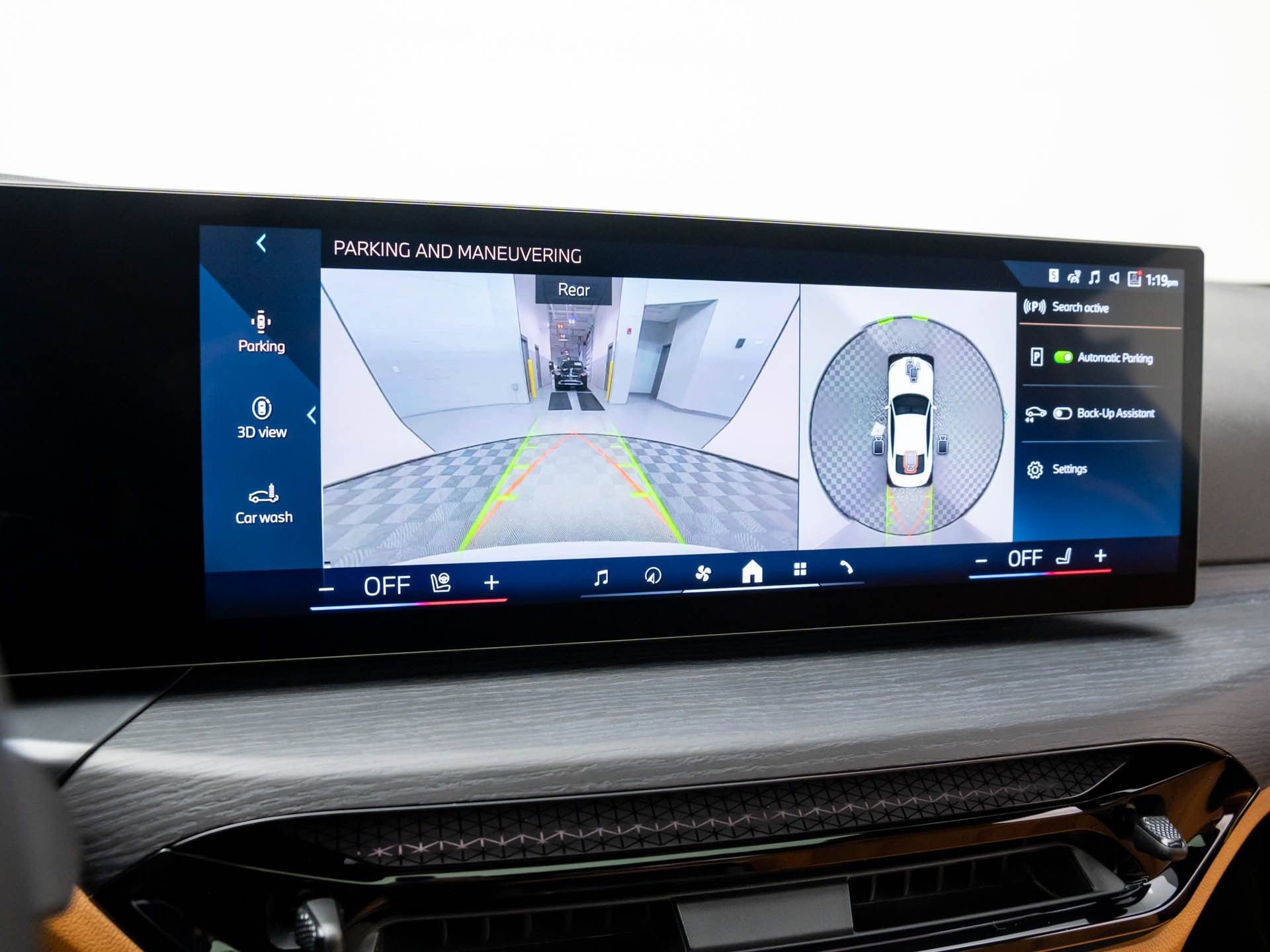 Certified 2025 BMW 430i xDrive Coupe w/ Convenience Package image 23