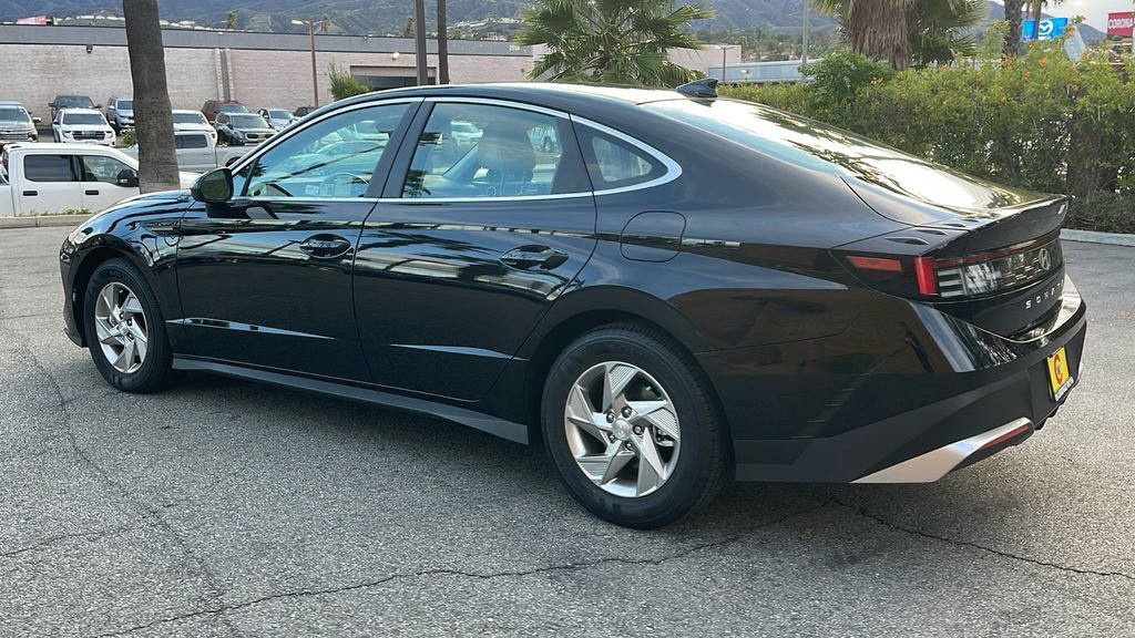 Certified 2025 Hyundai Sonata SE image 11