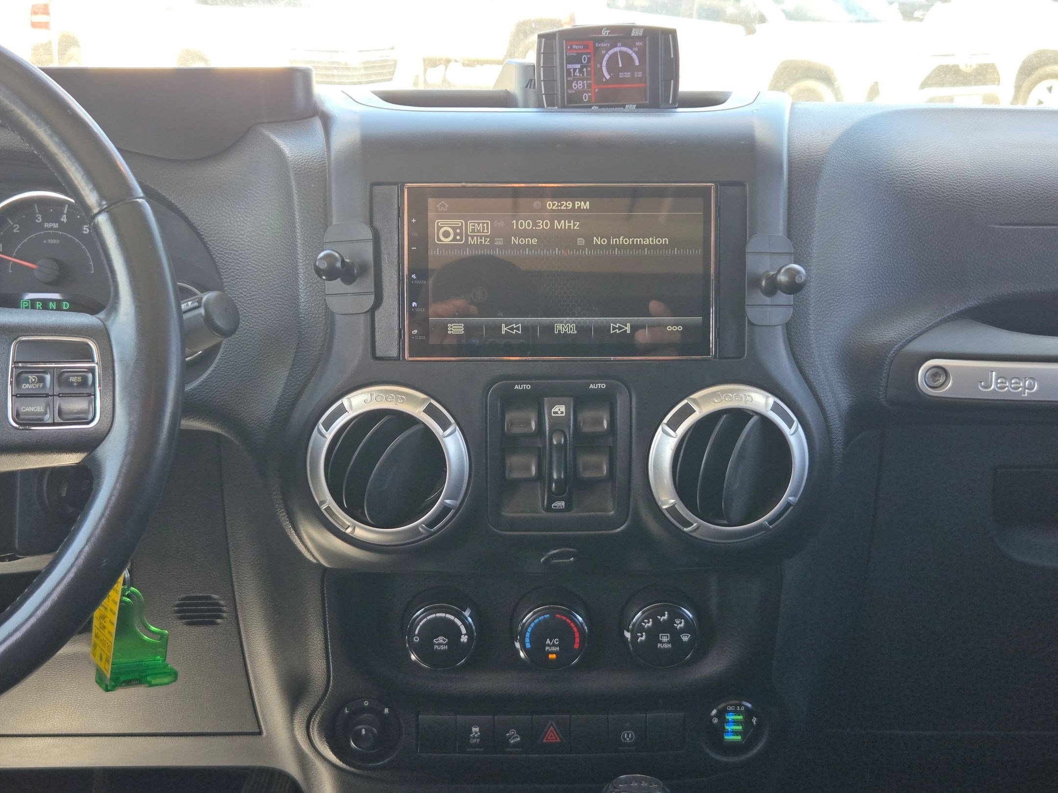 Used 2013 Jeep Wrangler Unlimited Sahara w/ Trailer Tow Group AWD/4WD image 15