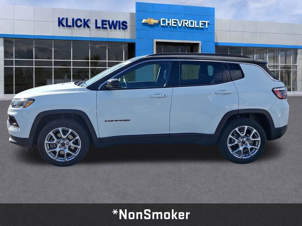 Used 2025 Jeep Compass Limited image 4