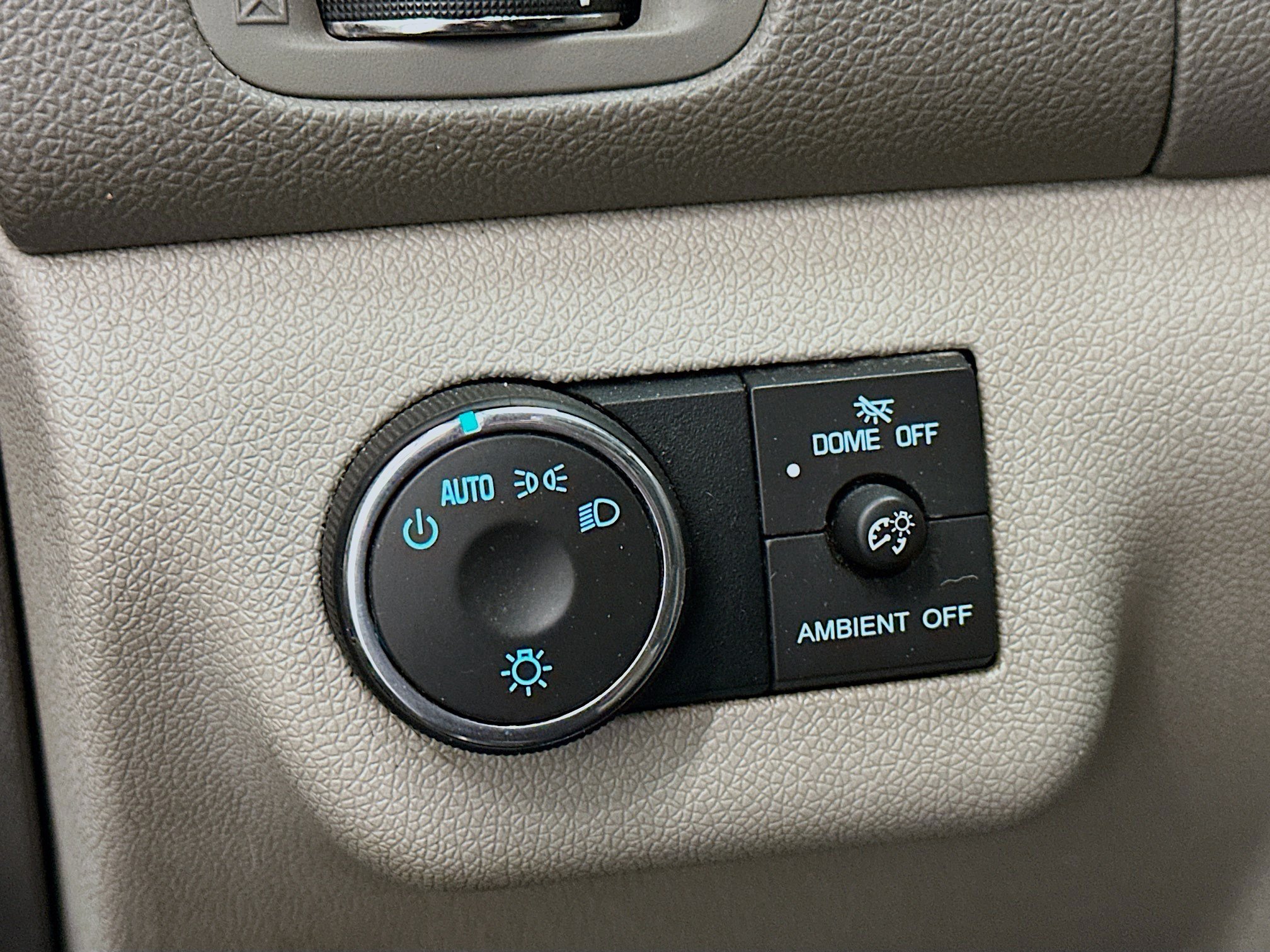Used 2015 Buick Enclave Leather AWD/4WD image 17
