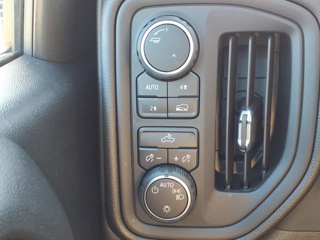 Used 2025 Chevrolet Silverado 1500 Custom image 21