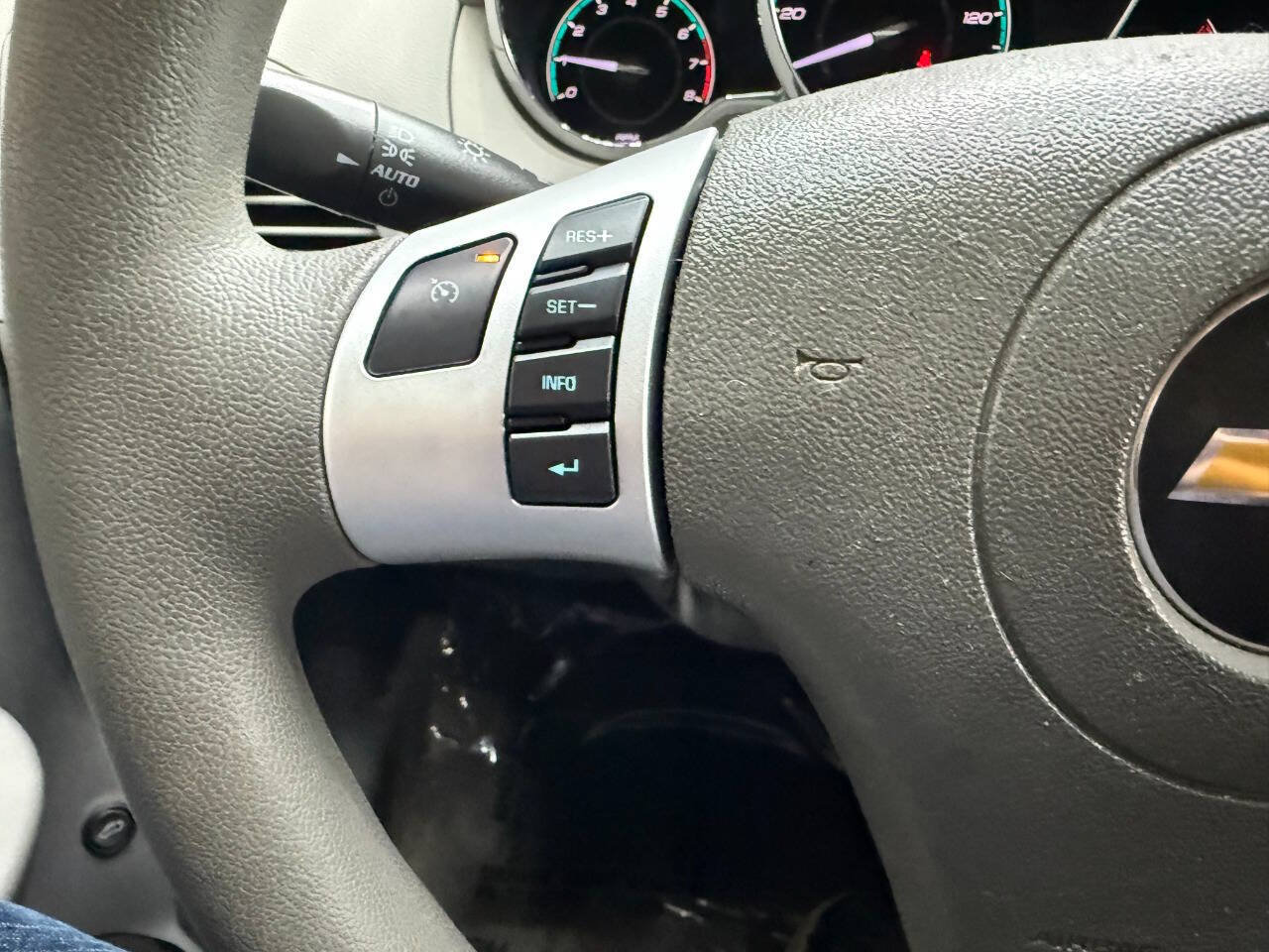 Used 2011 Chevrolet Malibu LS FWD image 23