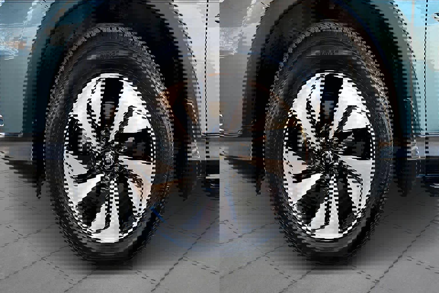 Used 2016 Honda CR-V Touring image 11