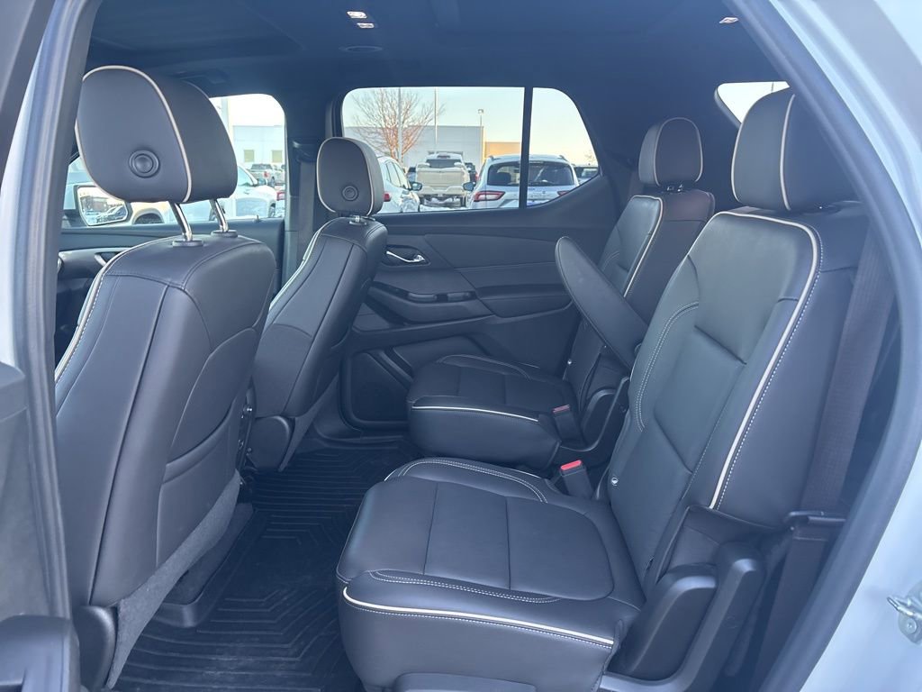 Used 2023 Chevrolet Traverse Premier image 37
