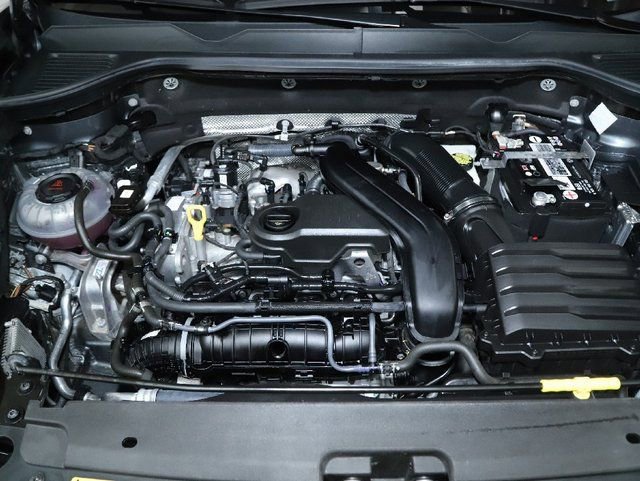 Used 2022 Volkswagen Taos SEL image 38