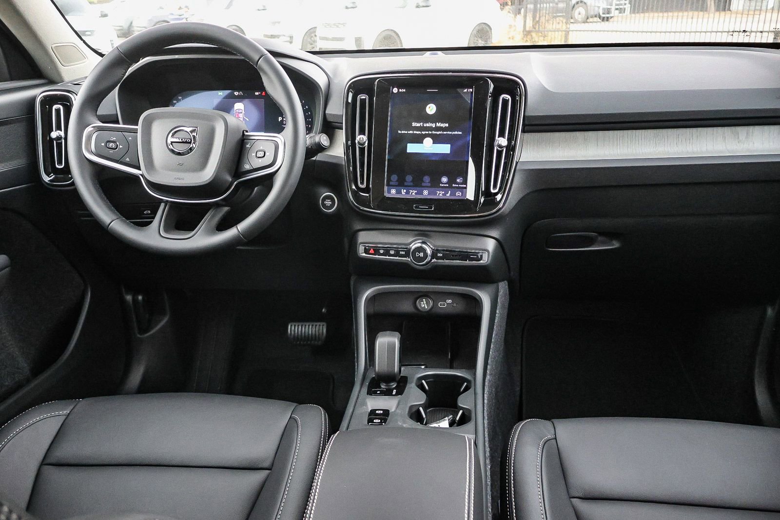 New 2026 Volvo XC40 B5 Core w/ Climate Package image 22
