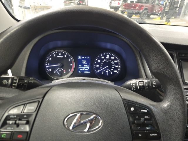 Used 2017 Hyundai Tucson SE w/ SE Popular Package 02 FWD image 17