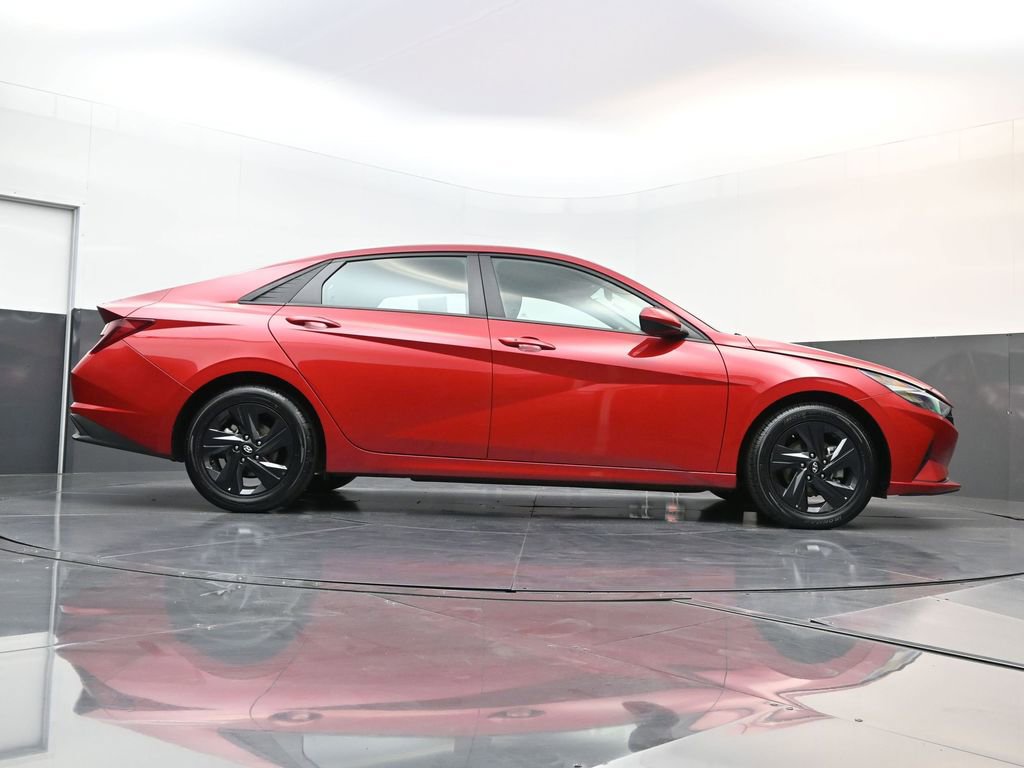 Certified 2023 Hyundai Elantra SEL w/ Preferred Accessory Package image 22