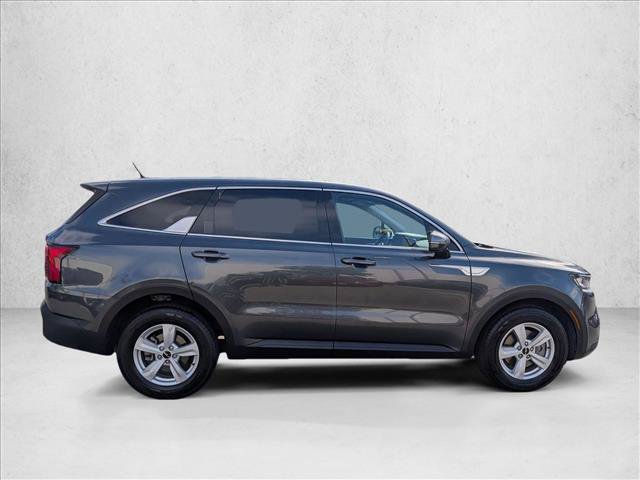 Used 2022 Kia Sorento LX FWD image 4
