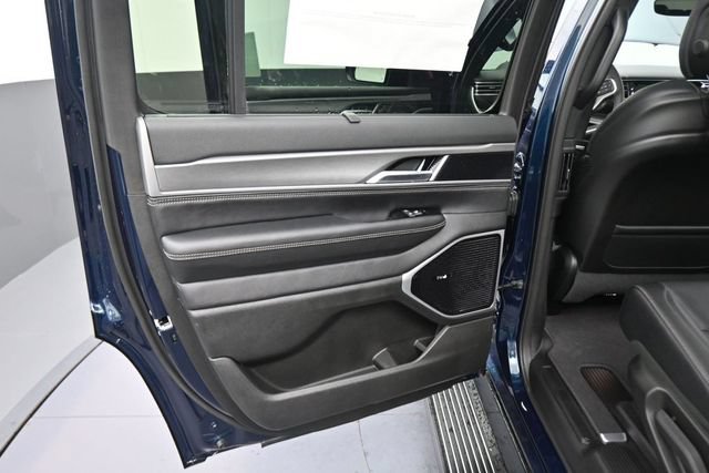 New 2026 Jeep Grand Wagoneer Limited AWD/4WD image 26