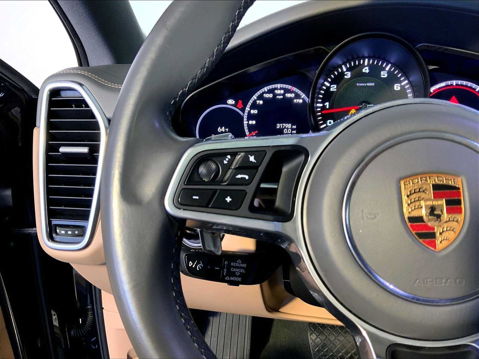 Used 2023 Porsche Cayenne Platinum Edition AWD/4WD image 27