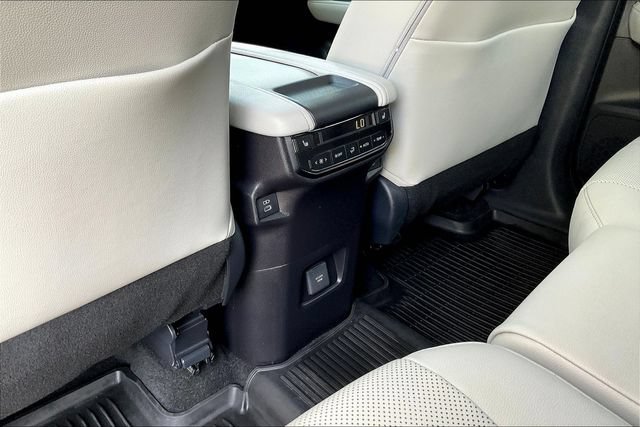 Used 2026 Toyota Grand Highlander FWD image 12