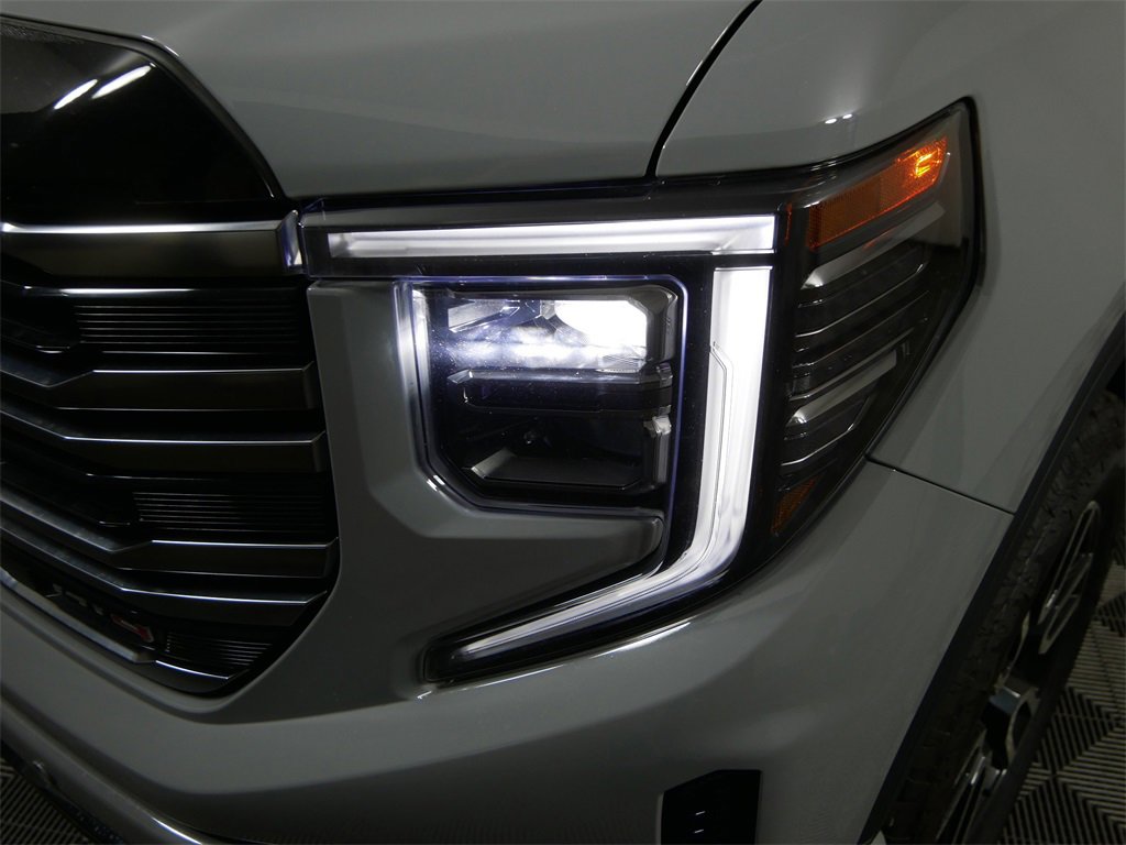 Used 2025 GMC Sierra 1500 AT4 w/ AT4 Preferred Package image 8