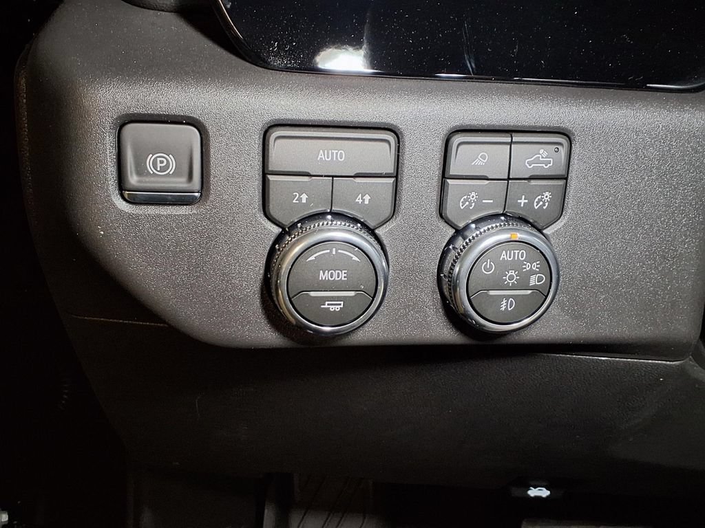New 2026 GMC Sierra 1500 Elevation w/ Elevation Premium Package AWD/4WD image 17