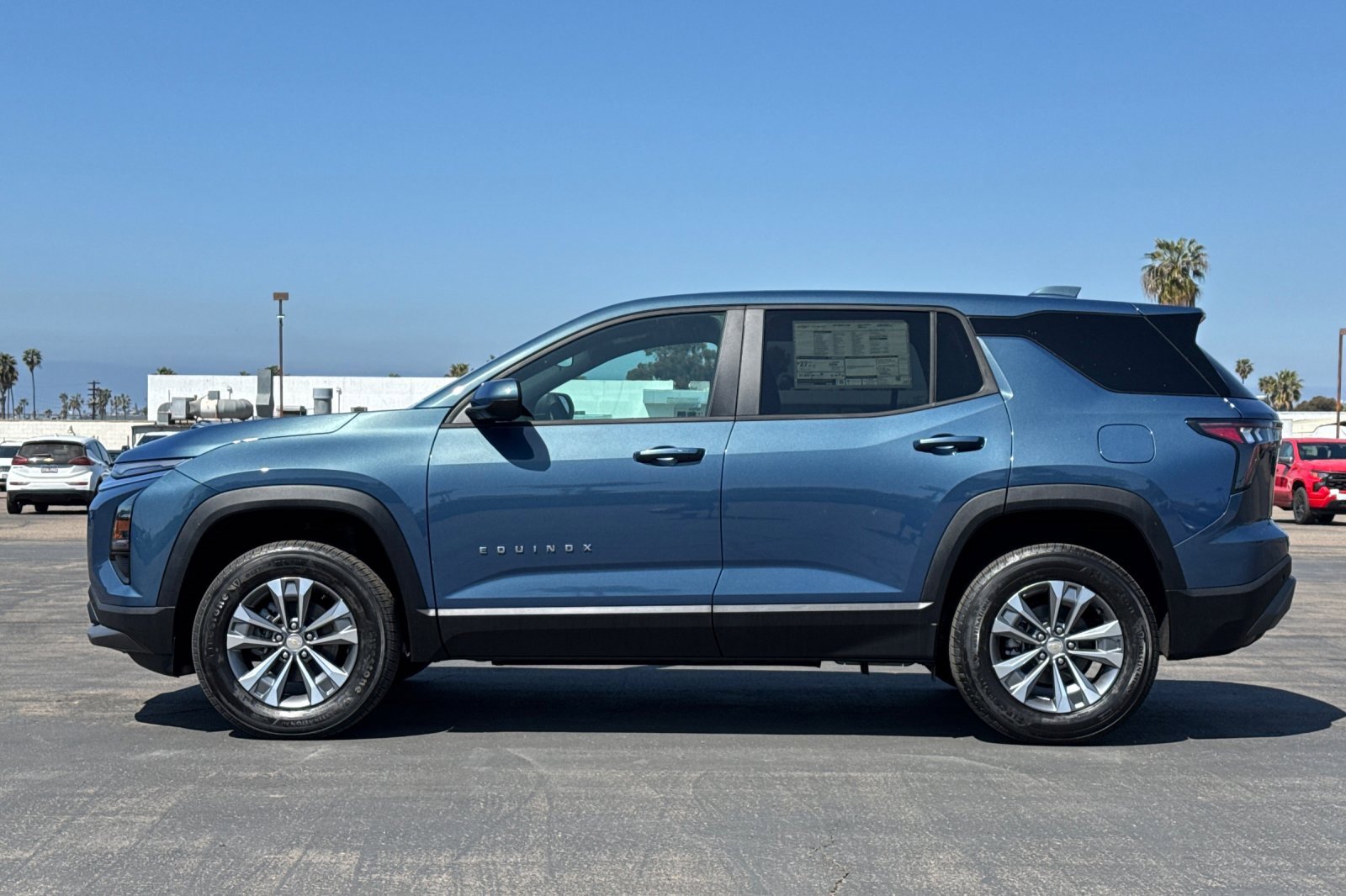 New 2025 Chevrolet Equinox LT image 7